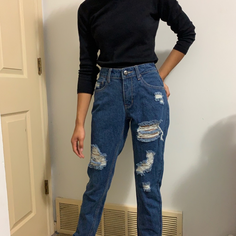 Distressed Boyfriend Jeans
